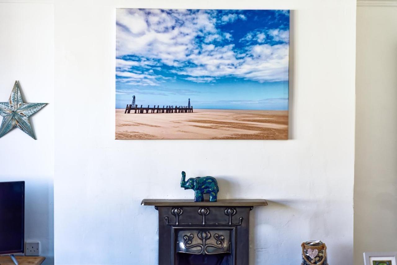 The Shoreline Retreat Lägenhet Lytham St Annes Exteriör bild